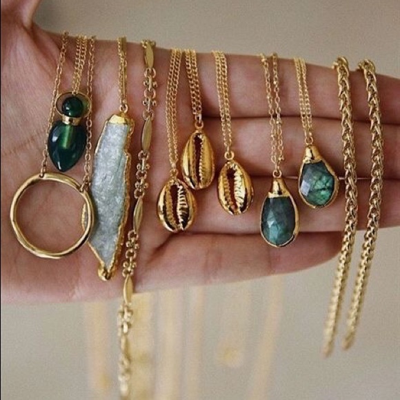 LAST ONE SALE Gold Cowrie Shell Pendant Necklace - Picture 3 of 8